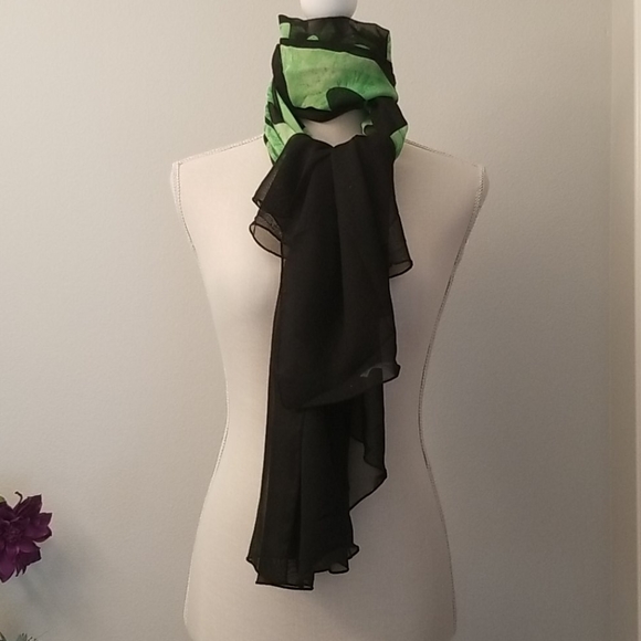 Beautiful Rima Scarf - Picture 2 of 7